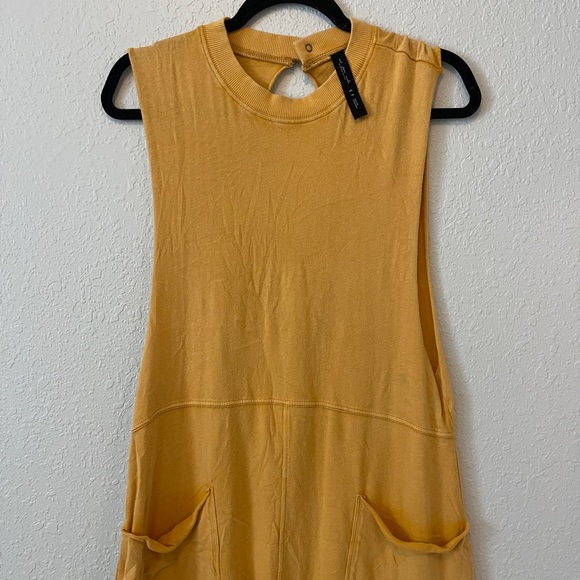 Urban Outfitters super cute and comfy romper / jumpsuit - Picture 3 of 6
